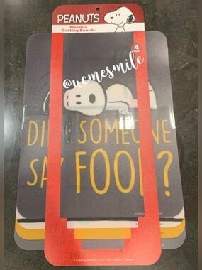 Peanuts Gray & Yellow Snoopy Flexible Cutting Boards 4-Pack